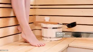 在家也能享受专业按摩：简易自我按摩技巧全解析 海报