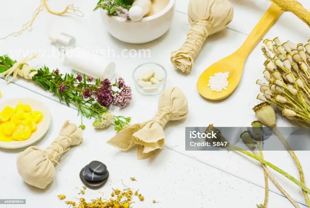 天枢穴按摩示意图